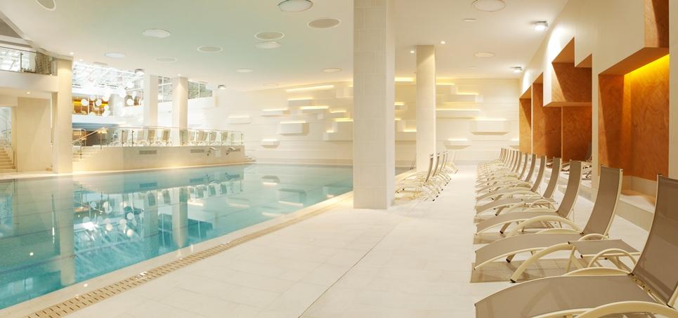 Wellness Hotel Apollo - Terme & Wellness Lifeclass ポルトローシュ エクステリア 写真