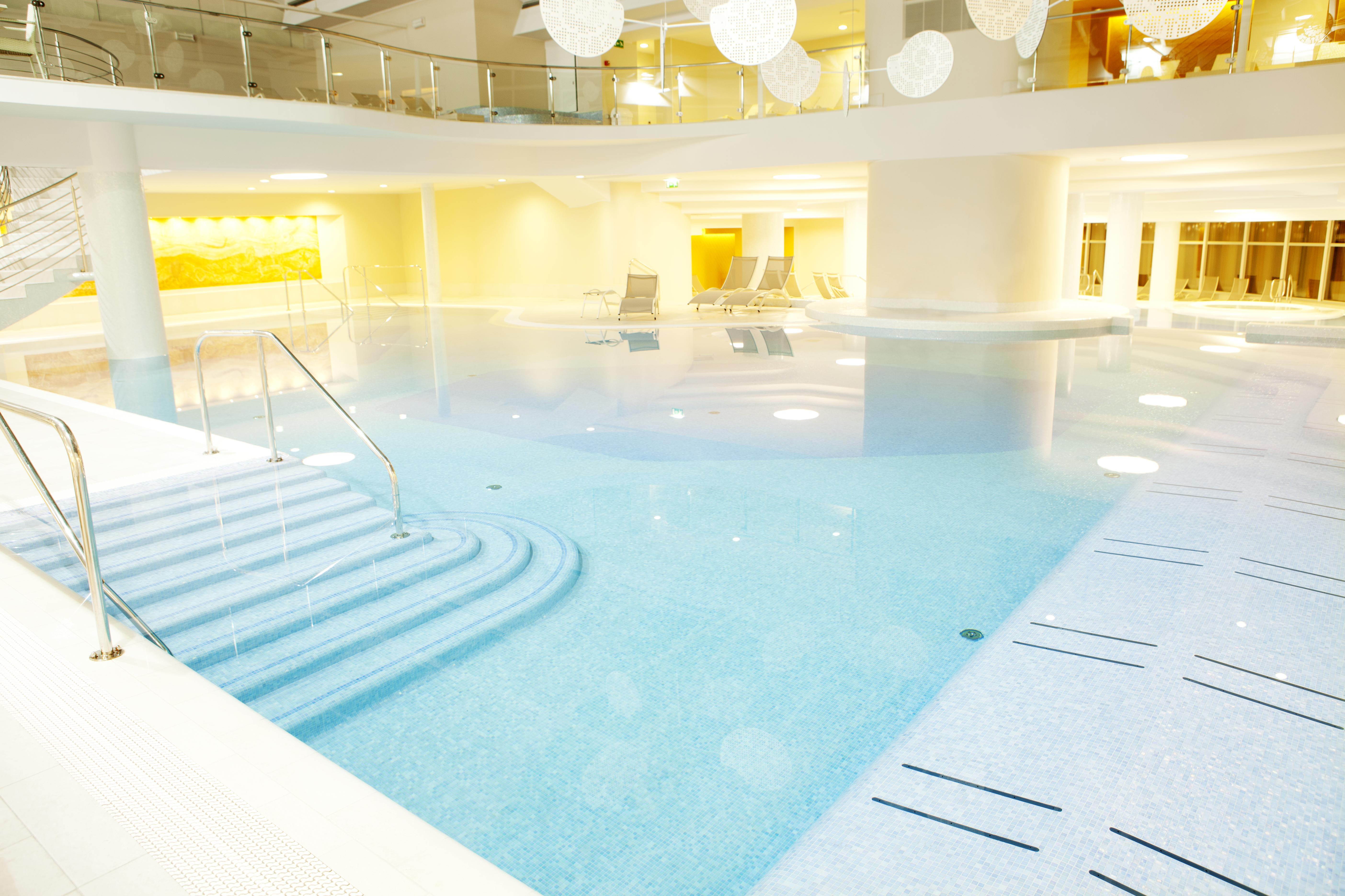 Wellness Hotel Apollo - Terme & Wellness Lifeclass ポルトローシュ エクステリア 写真