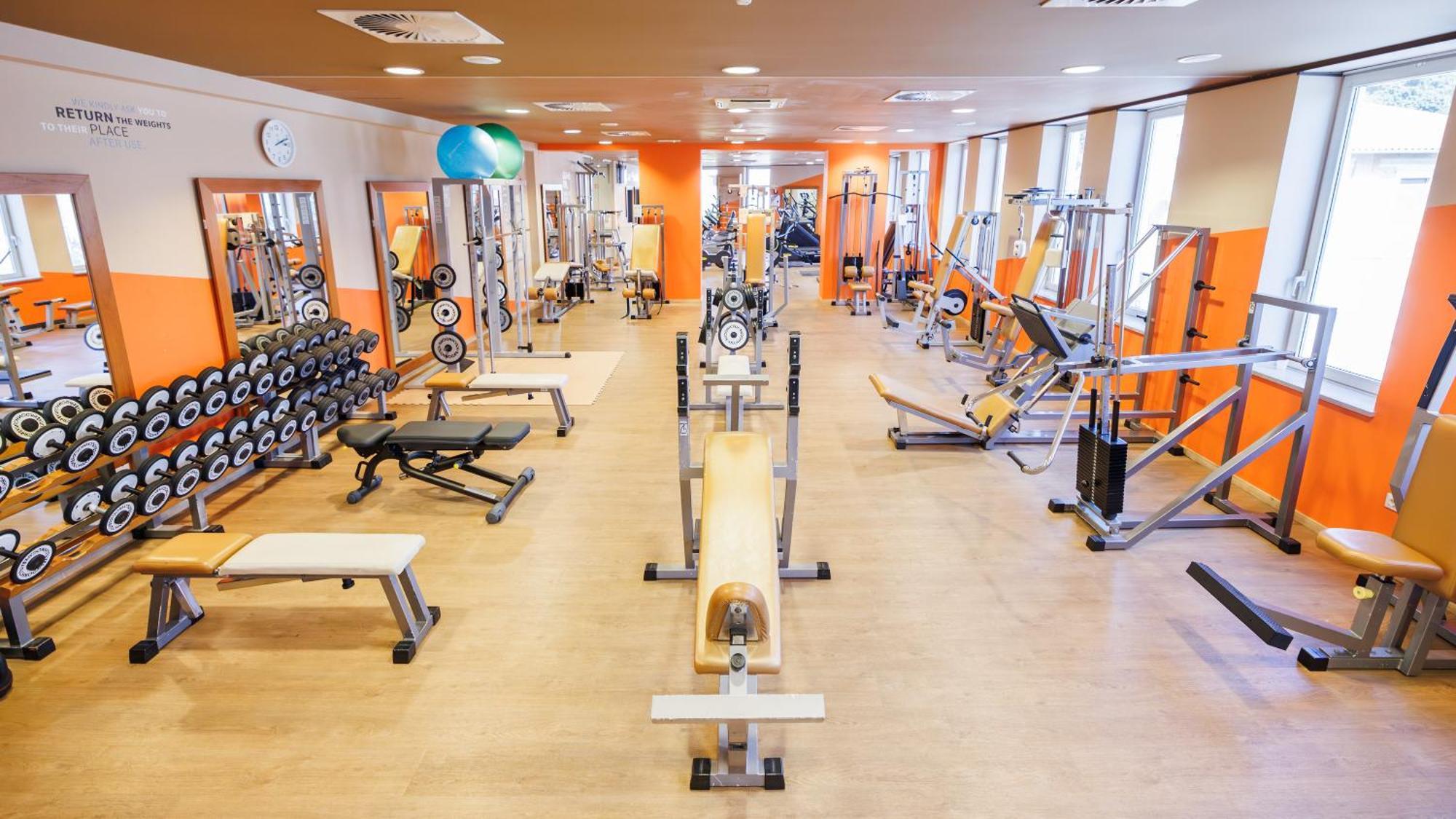 Wellness Hotel Apollo - Terme & Wellness Lifeclass ポルトローシュ エクステリア 写真