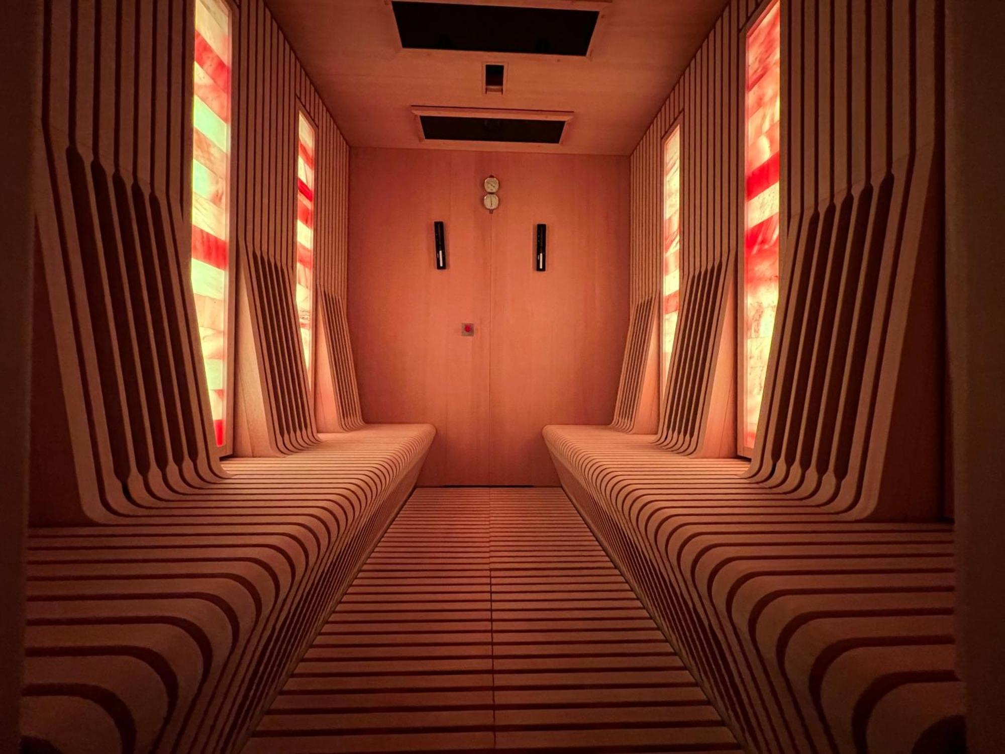 Wellness Hotel Apollo - Terme & Wellness Lifeclass ポルトローシュ エクステリア 写真