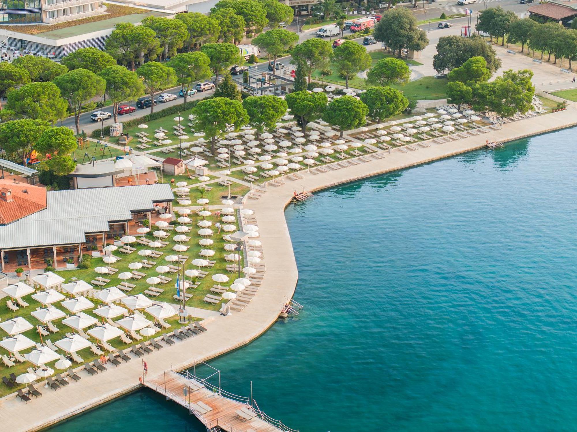 Wellness Hotel Apollo - Terme & Wellness Lifeclass ポルトローシュ エクステリア 写真