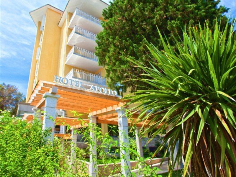 Wellness Hotel Apollo - Terme & Wellness Lifeclass ポルトローシュ エクステリア 写真
