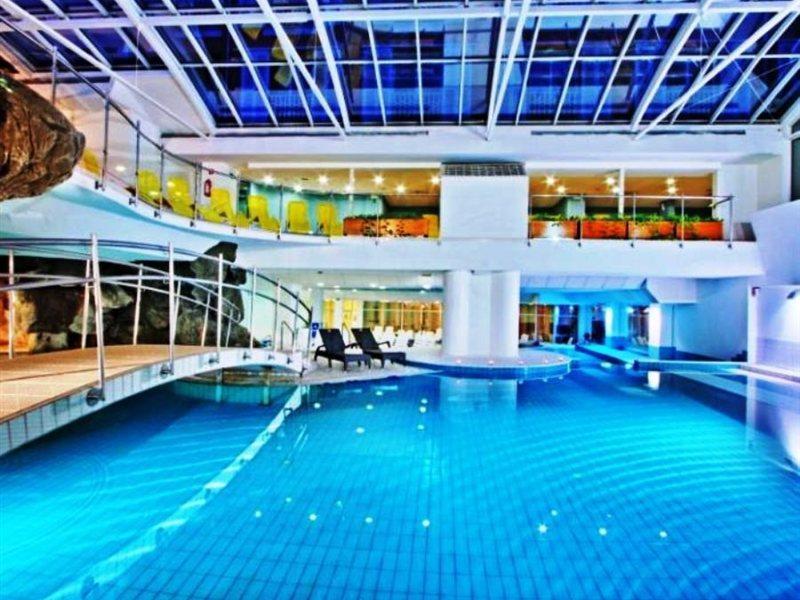 Wellness Hotel Apollo - Terme & Wellness Lifeclass ポルトローシュ エクステリア 写真
