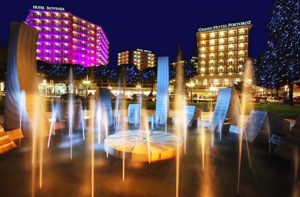 Wellness Hotel Apollo - Terme & Wellness Lifeclass ポルトローシュ エクステリア 写真