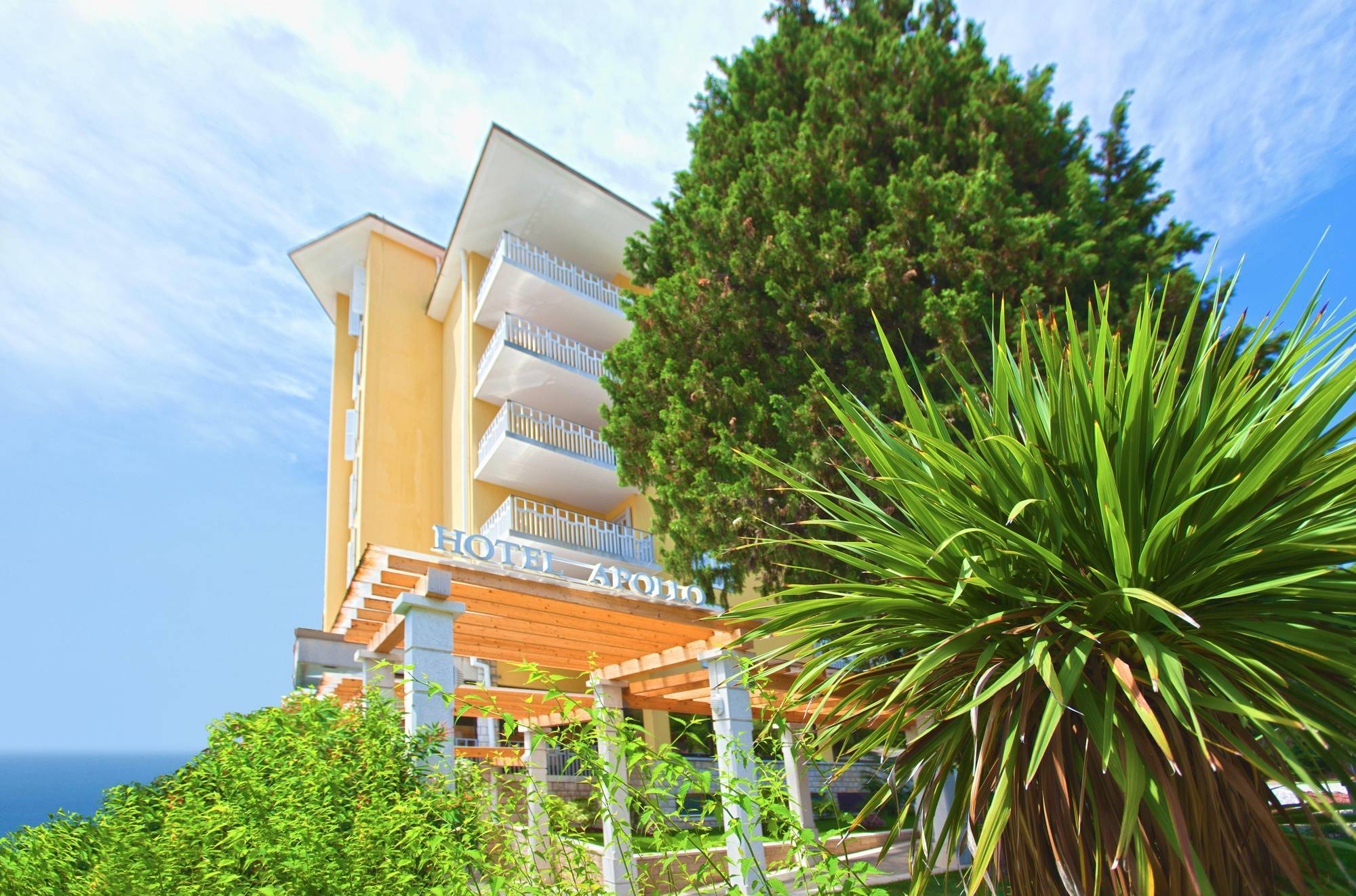Wellness Hotel Apollo - Terme & Wellness Lifeclass ポルトローシュ エクステリア 写真